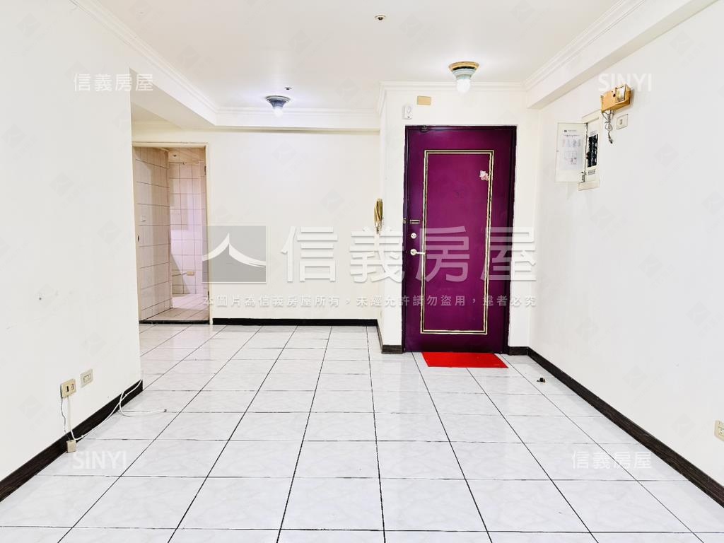 景安捷運３房車位房屋室內格局與周邊環境