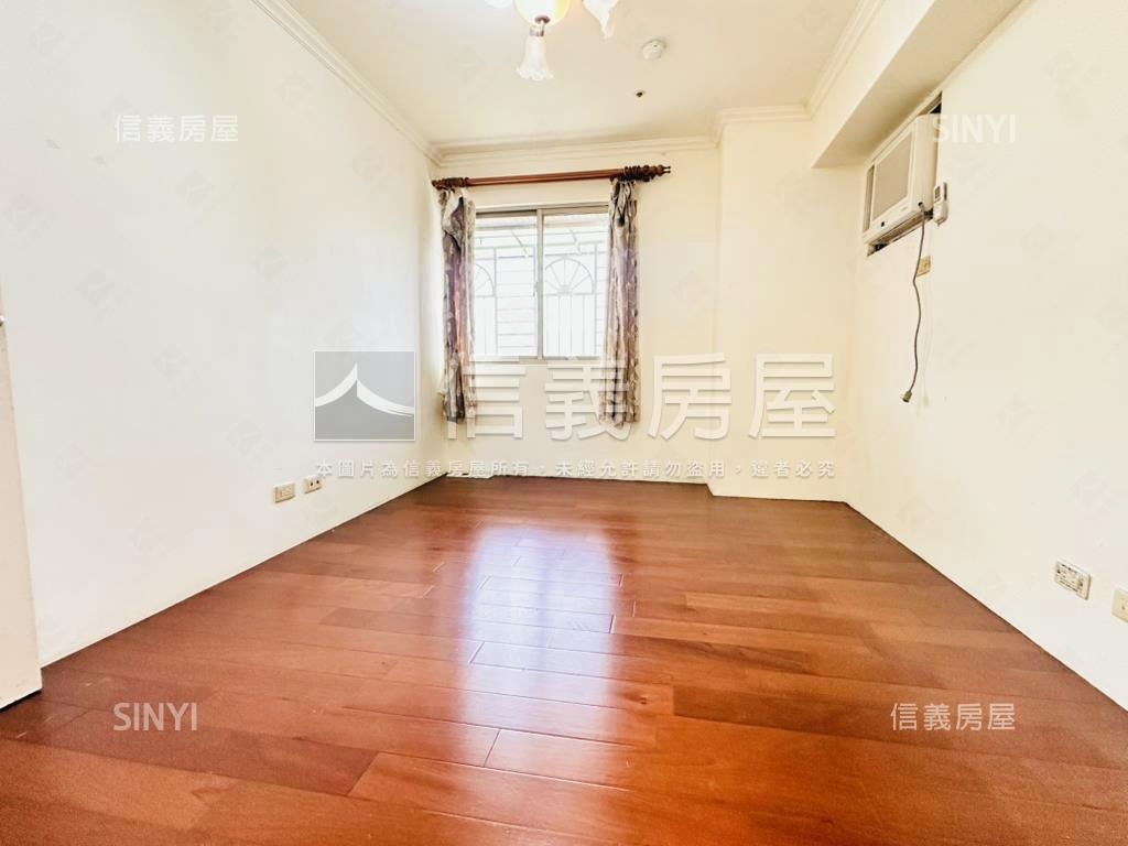 景安捷運３房車位房屋室內格局與周邊環境