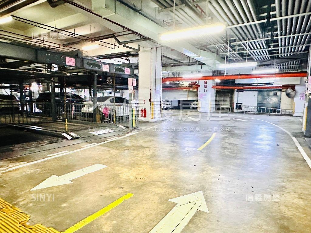 景安捷運３房車位房屋室內格局與周邊環境