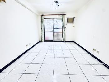 景安捷運３房車位