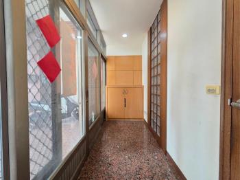 五甲商圈三角窗透天