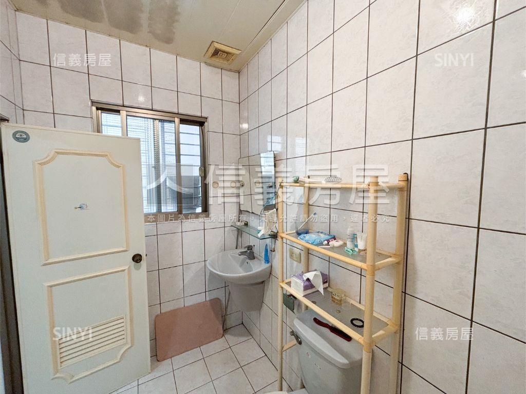 忠誠第一社區稀有透天房屋室內格局與周邊環境