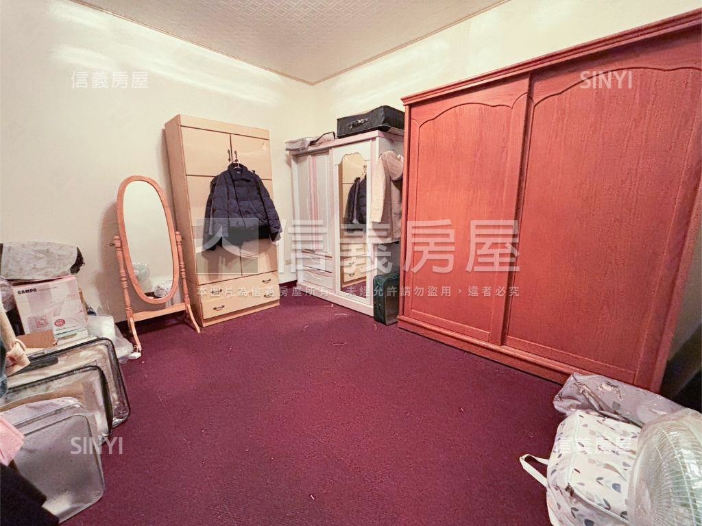 忠誠第一社區稀有透天房屋室內格局與周邊環境