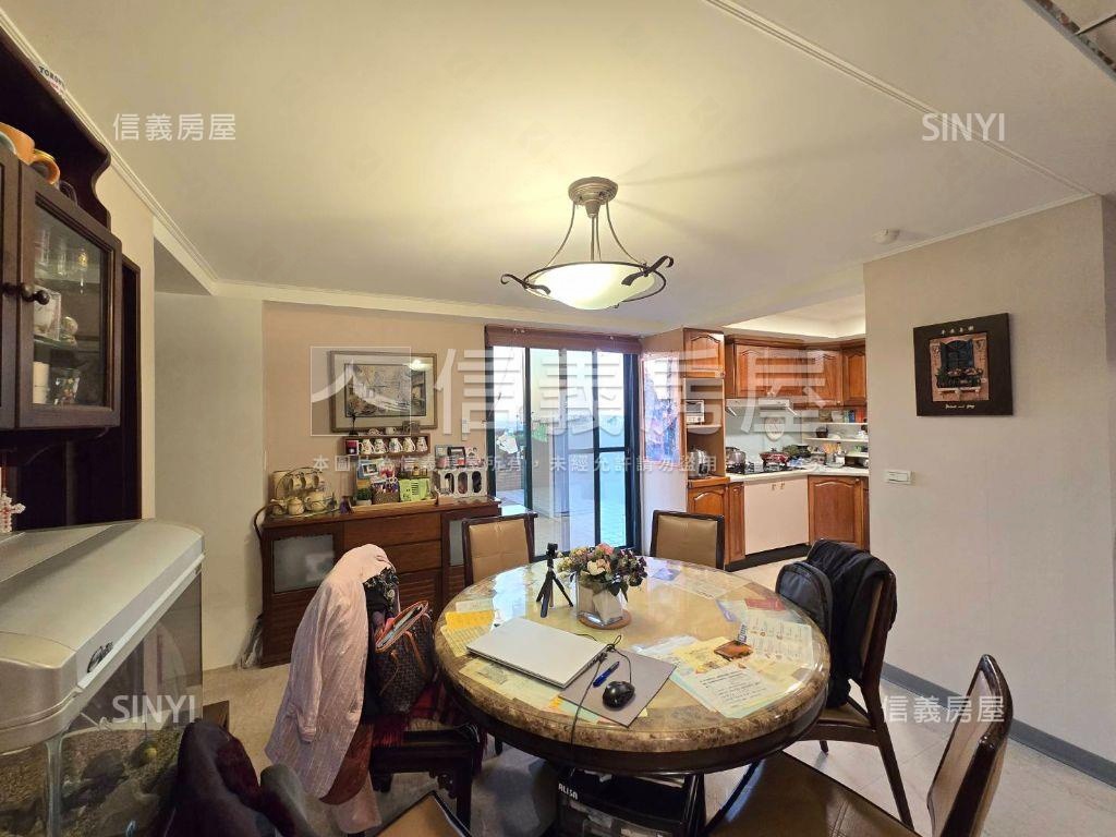 中悅花廣樓中樓四房雙車位房屋室內格局與周邊環境