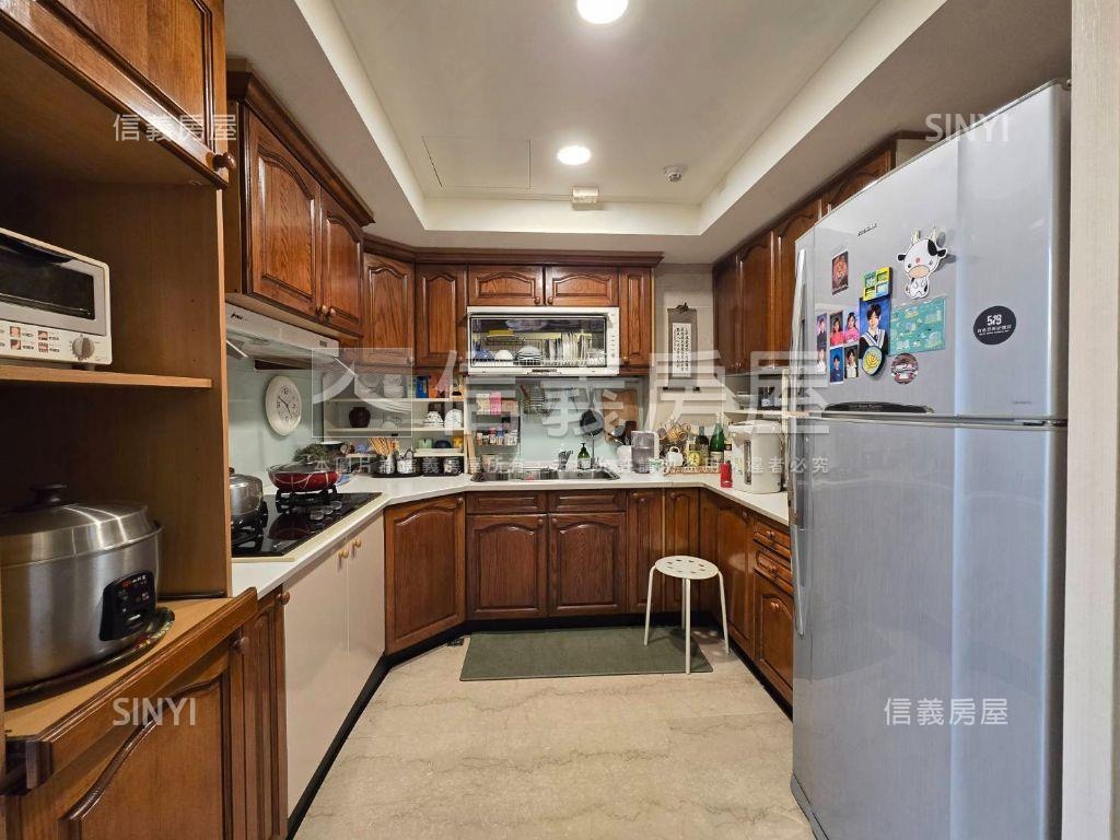 中悅花廣樓中樓四房雙車位房屋室內格局與周邊環境