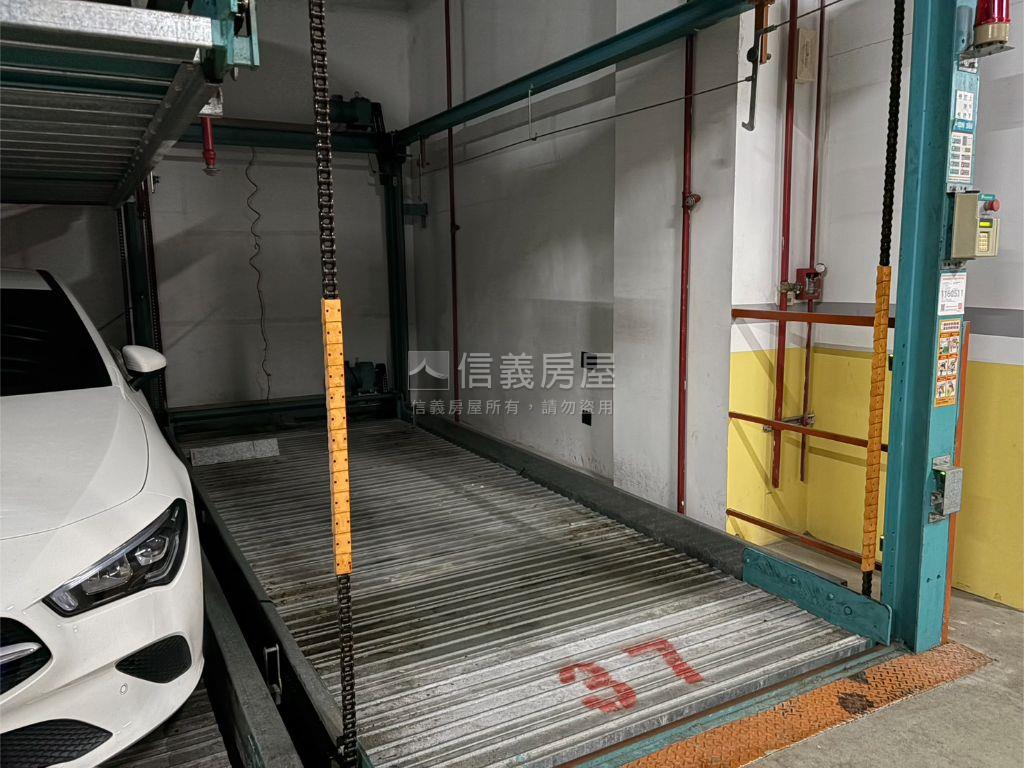 近麟光捷運車位房屋室內格局與周邊環境