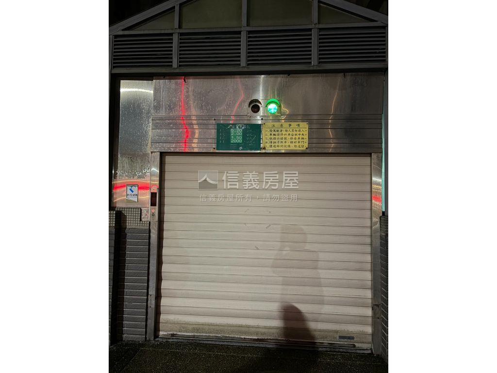 近麟光捷運車位房屋室內格局與周邊環境