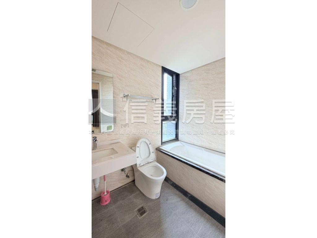 四月泊樂│三房平車房屋室內格局與周邊環境