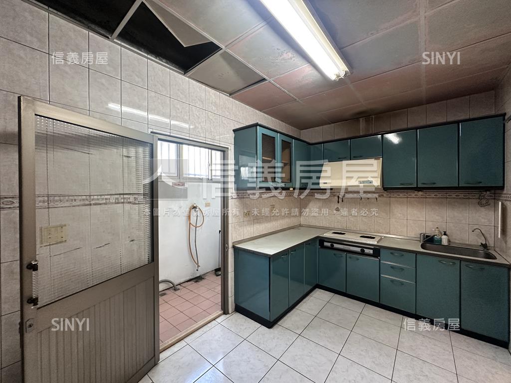 仁武優質社區車墅房屋室內格局與周邊環境