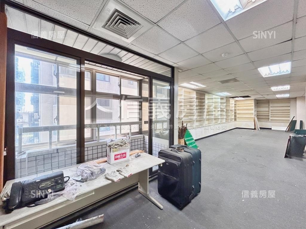 副都心大坪數廠辦雙車位．房屋室內格局與周邊環境