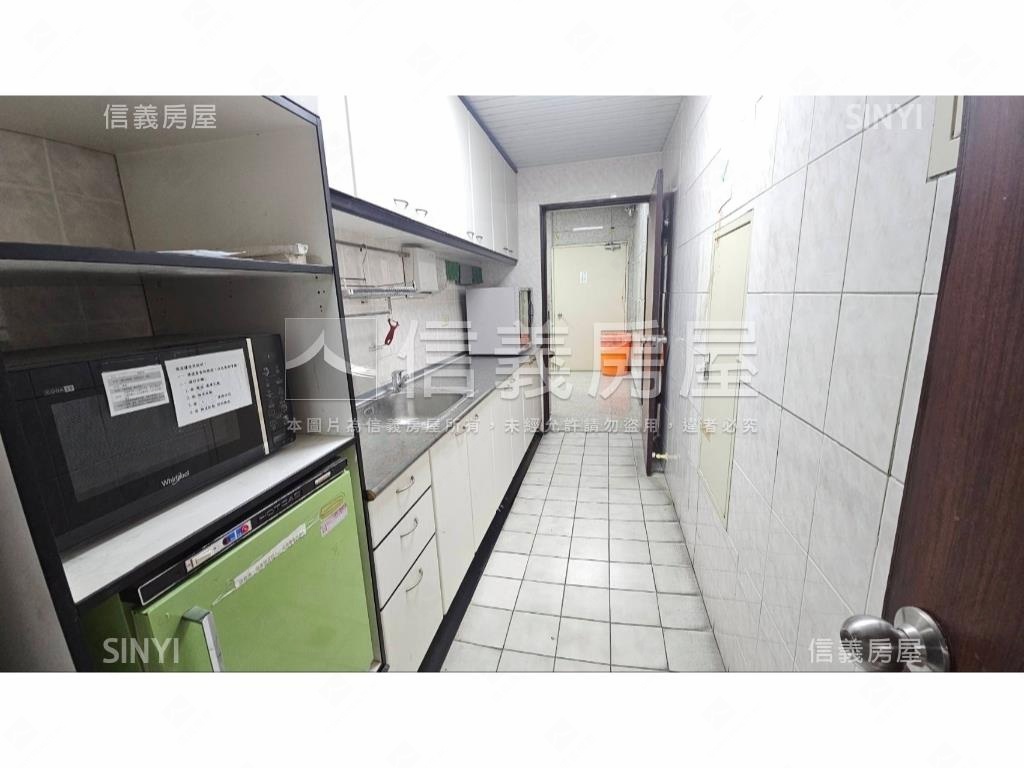 副都心大坪數廠辦雙車位．房屋室內格局與周邊環境