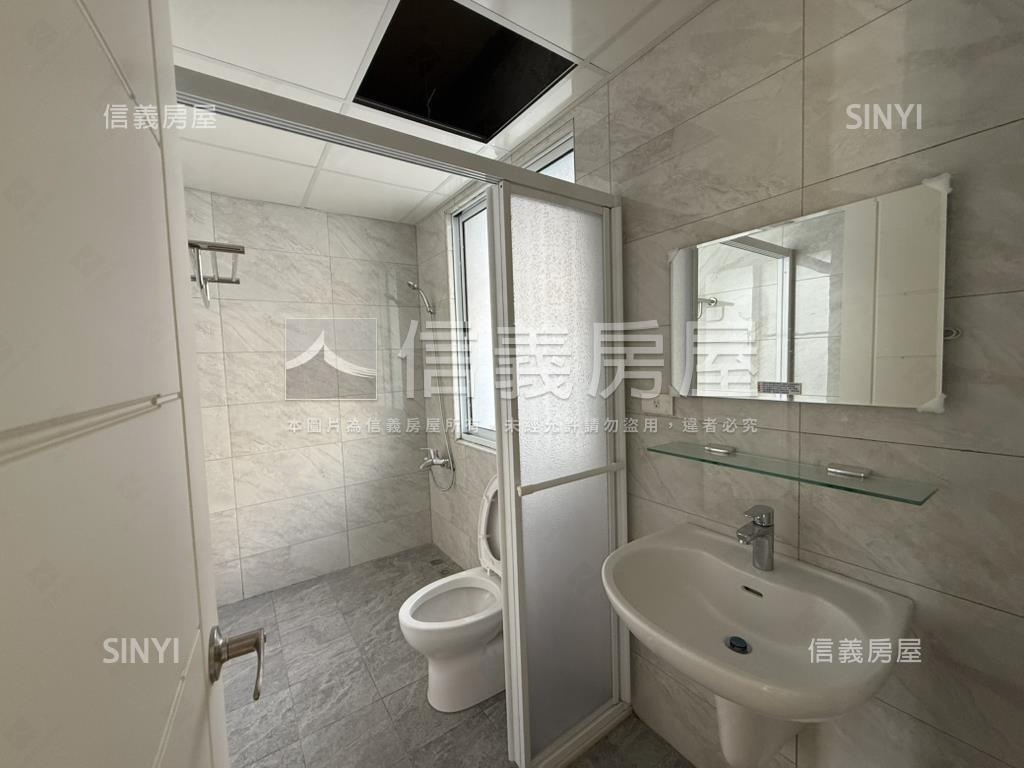 麻豆全新邊間店住房屋室內格局與周邊環境