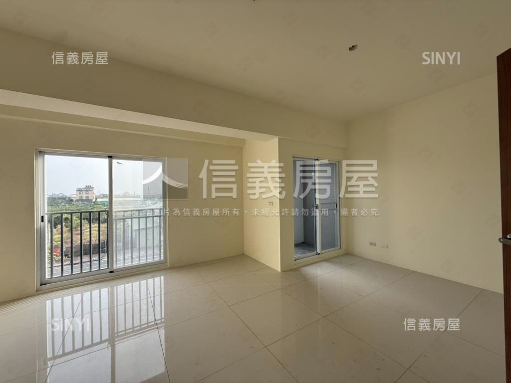 麻豆全新邊間店住房屋室內格局與周邊環境