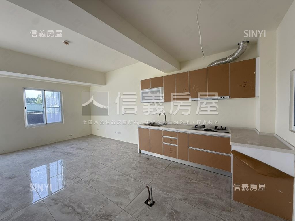 麻豆全新邊間店住房屋室內格局與周邊環境