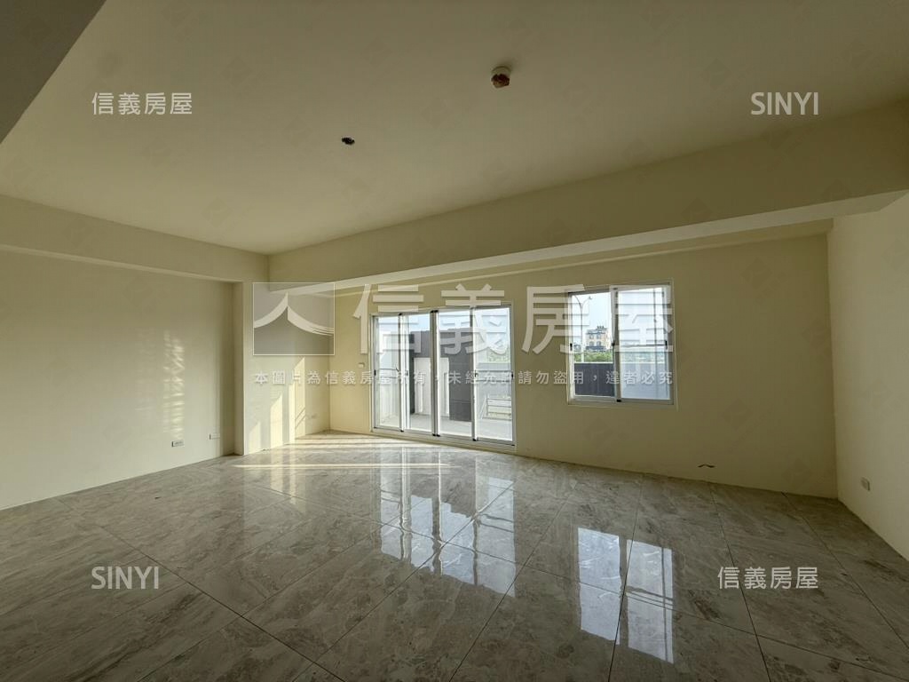 麻豆全新邊間店住房屋室內格局與周邊環境