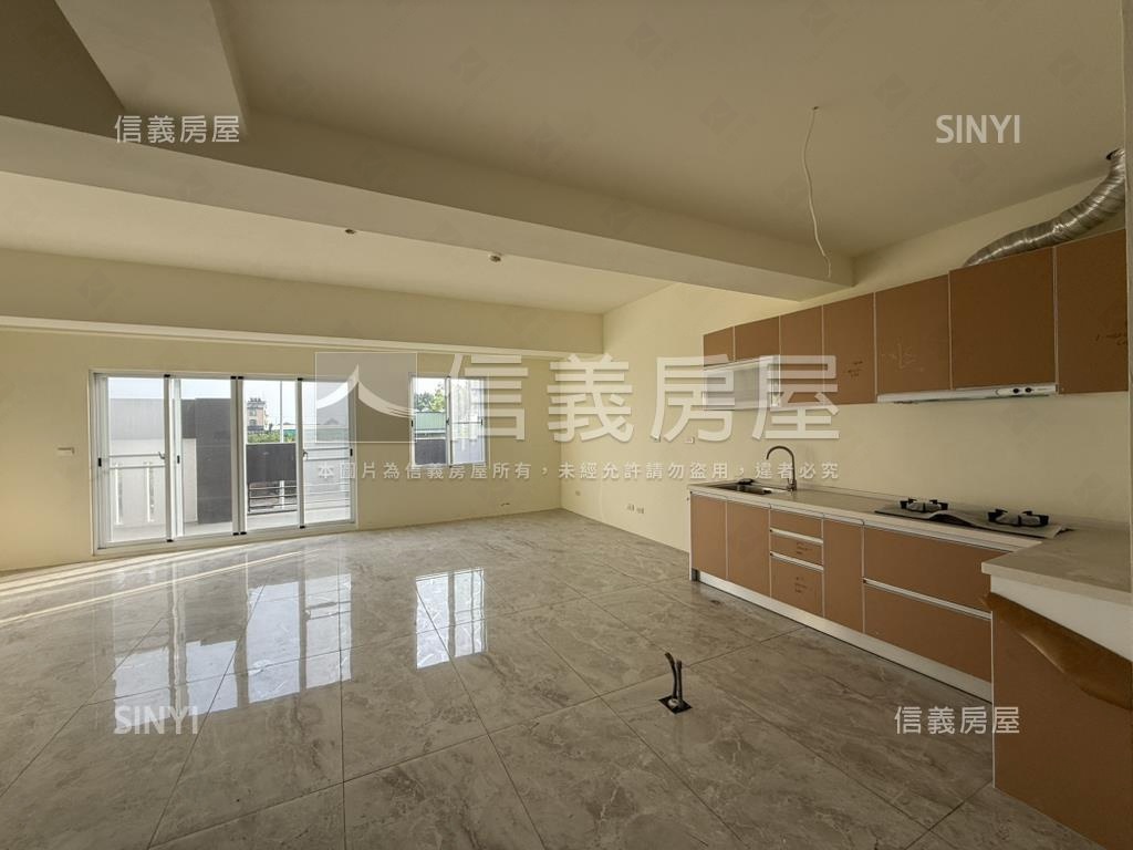 麻豆全新邊間店住房屋室內格局與周邊環境