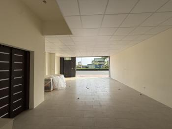 麻豆全新邊間店住