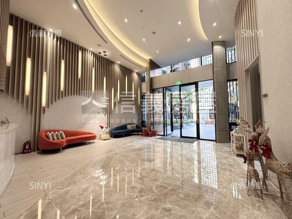 新案７ＵＰ專任兩房含車位房屋室內格局與周邊環境