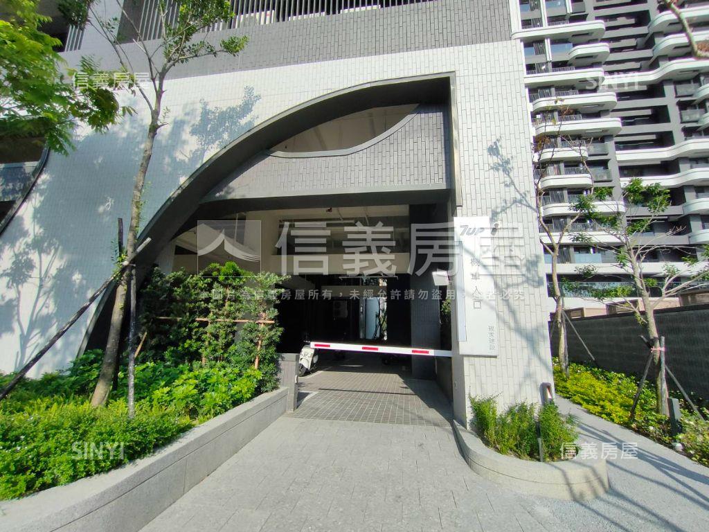 新案７ＵＰ專任兩房含車位房屋室內格局與周邊環境