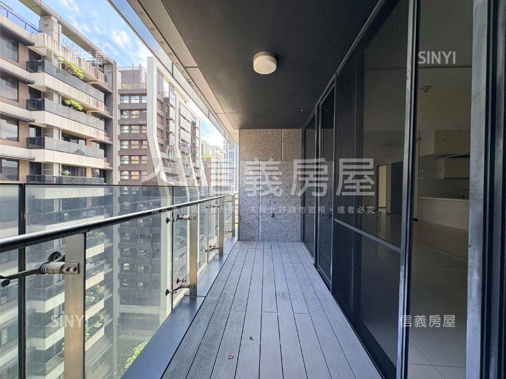 副都心文華居豪邸雙車位房屋室內格局與周邊環境