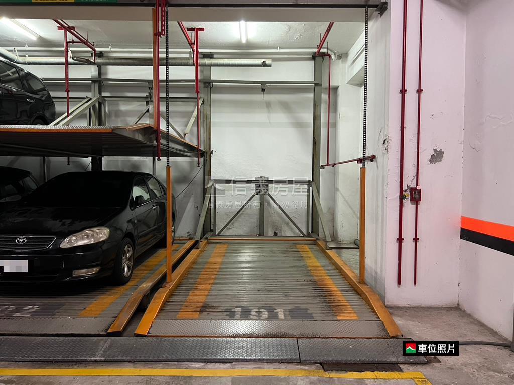 捷運日光大道２房車位房屋室內格局與周邊環境