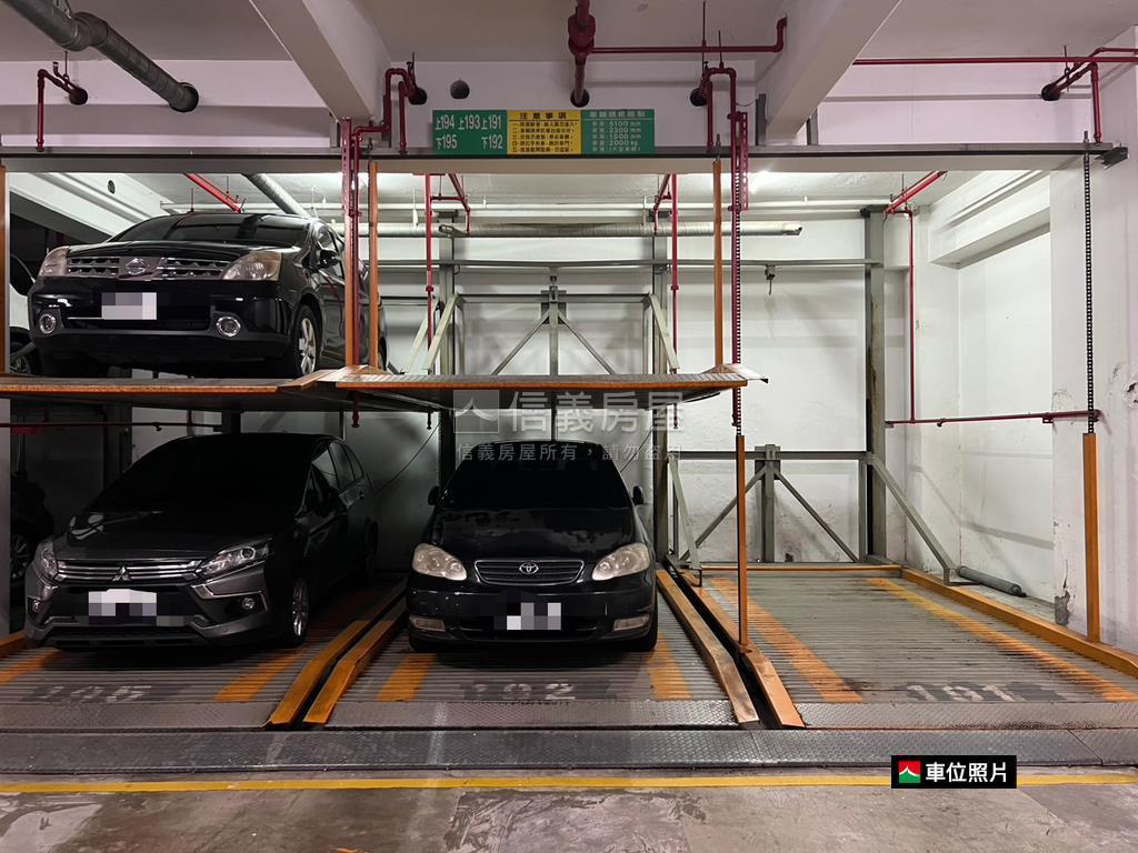 捷運日光大道２房車位房屋室內格局與周邊環境