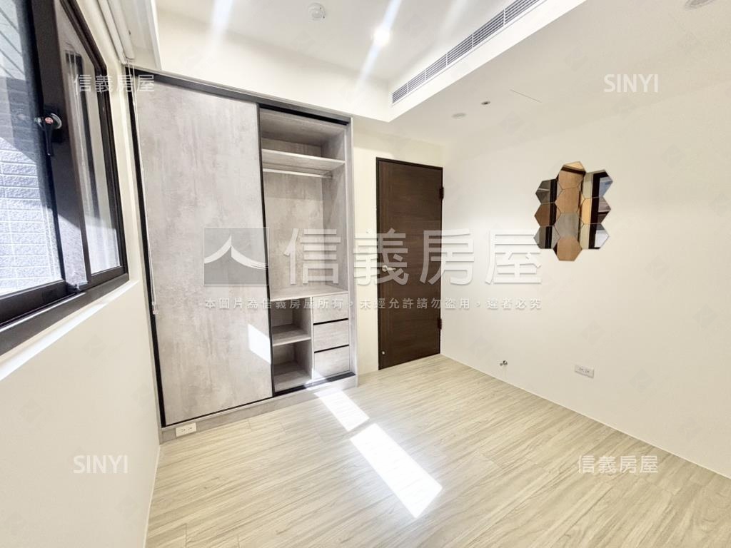小檜溪｜露臺裝潢３房１室房屋室內格局與周邊環境