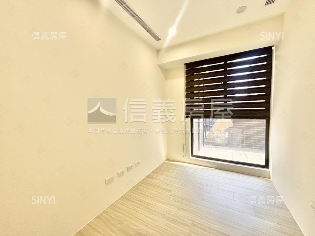 小檜溪｜露臺裝潢３房１室房屋室內格局與周邊環境
