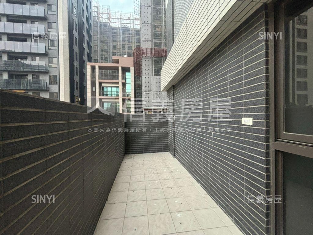 小檜溪｜露臺裝潢３房１室房屋室內格局與周邊環境