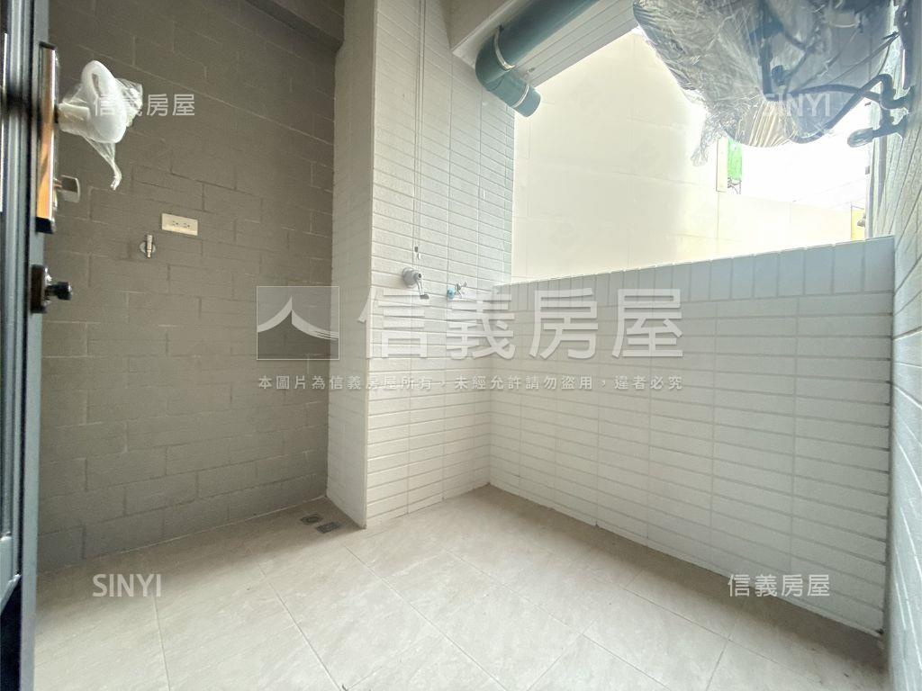 近台積電ｔ新加坡式三房Ⅲ房屋室內格局與周邊環境