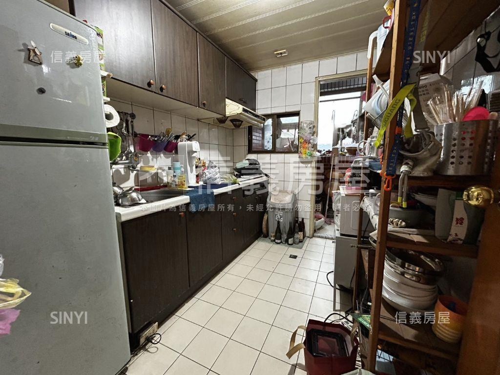 低總價三房雙衛浴開窗房屋室內格局與周邊環境