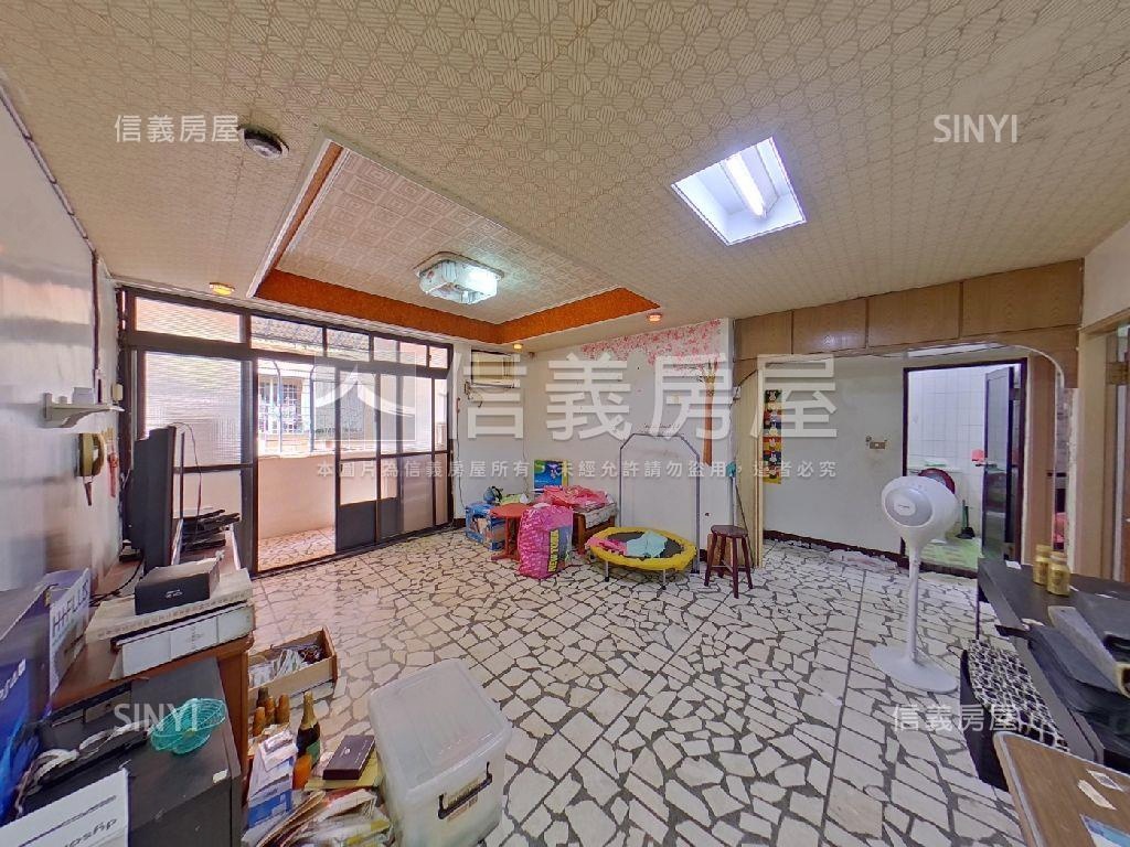 邊間稀有三民二樓房屋室內格局與周邊環境