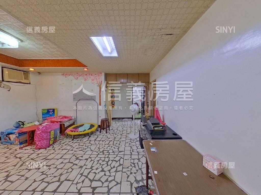 邊間稀有三民二樓房屋室內格局與周邊環境