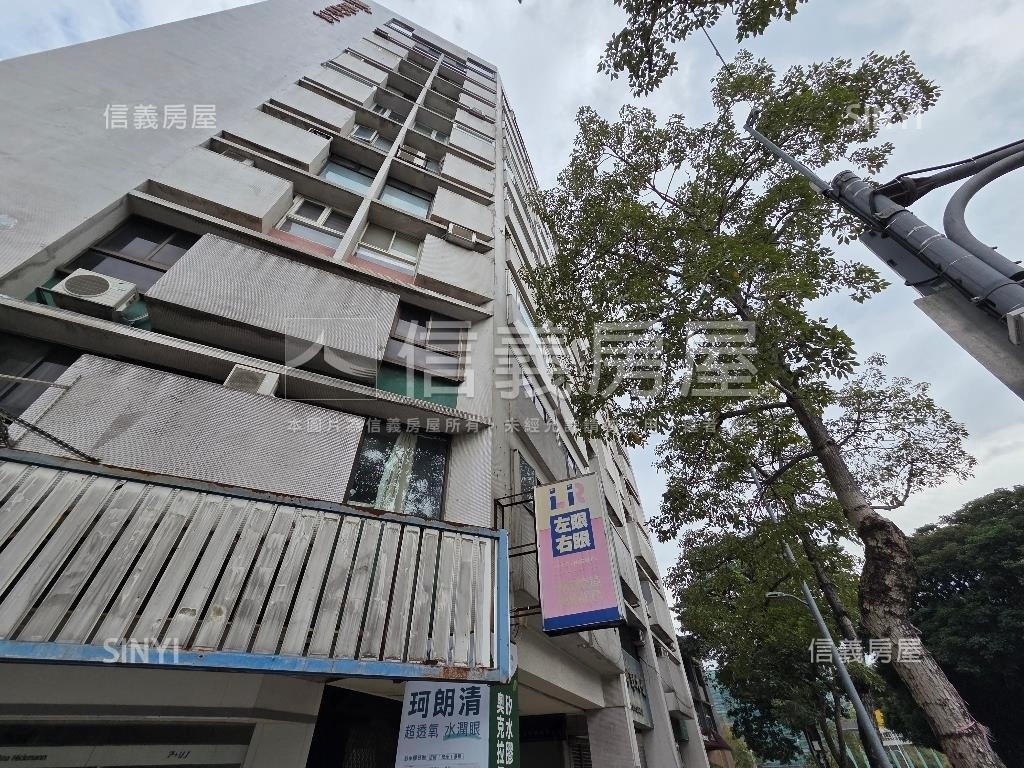 國際鄉野邊間大面窗２房房屋室內格局與周邊環境