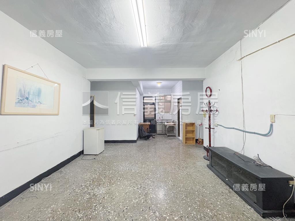 近徐匯中學站的公寓三樓房屋室內格局與周邊環境