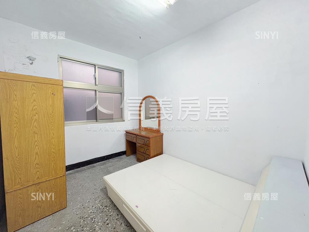 近徐匯中學站的公寓三樓房屋室內格局與周邊環境