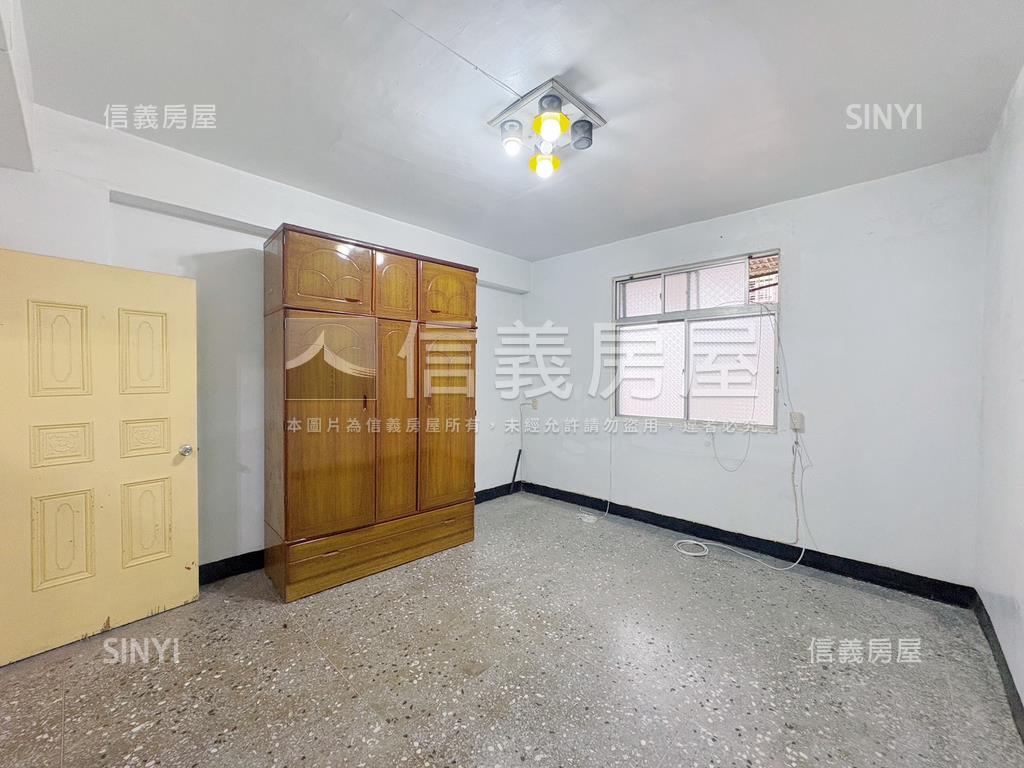 近徐匯中學站的公寓三樓房屋室內格局與周邊環境