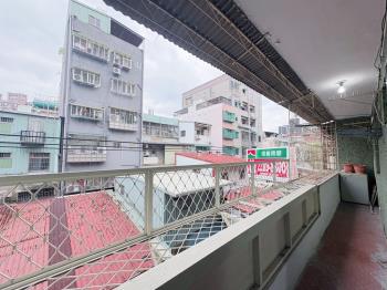 近徐匯中學站的公寓三樓