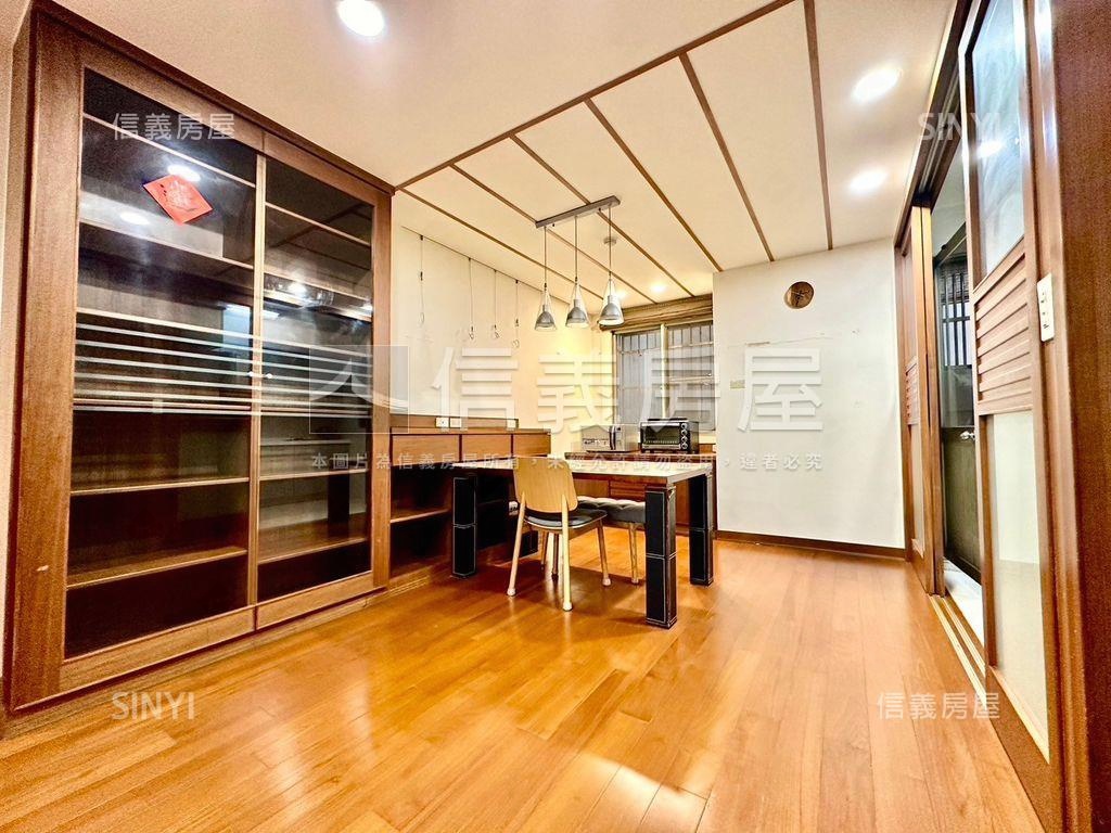 近園區二房平面車位房屋室內格局與周邊環境