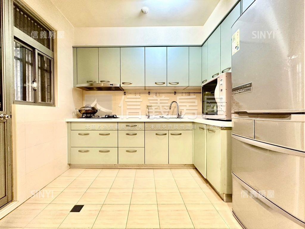 近園區二房平面車位房屋室內格局與周邊環境