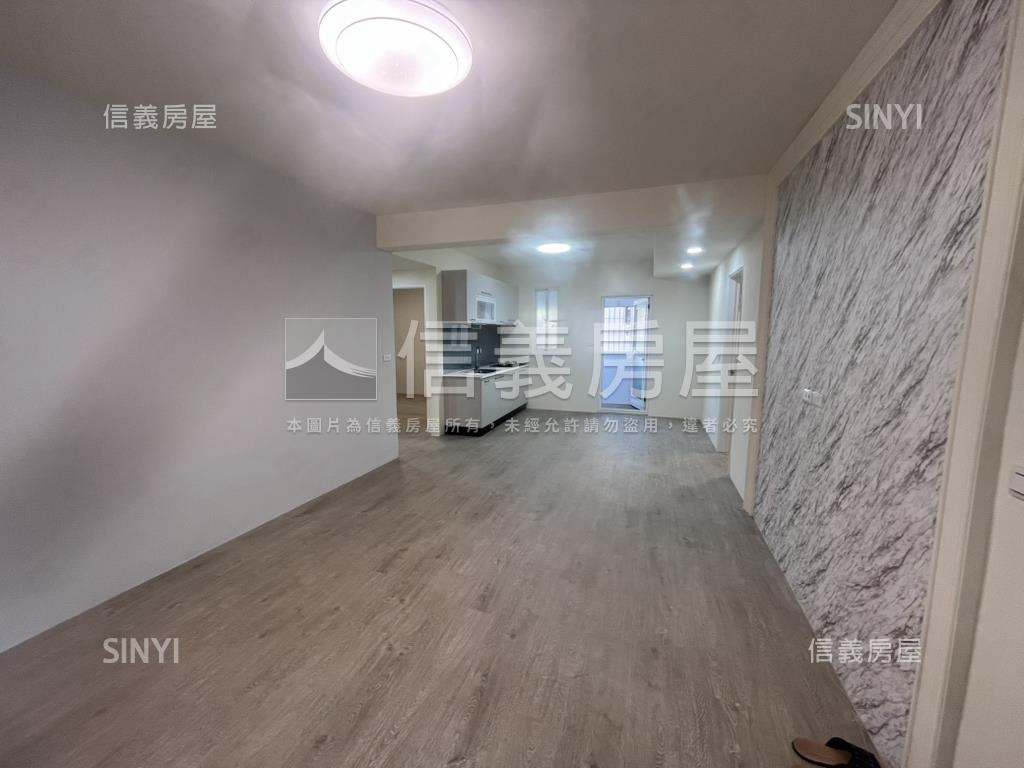 近鳳山國中捷運美公寓三樓房屋室內格局與周邊環境