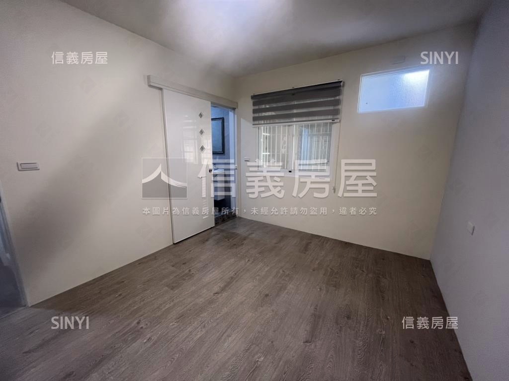 近鳳山國中捷運美公寓三樓房屋室內格局與周邊環境