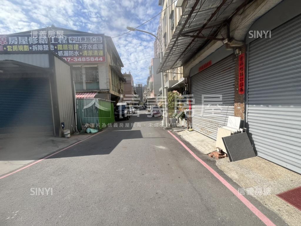 近鳳山國中捷運美公寓三樓房屋室內格局與周邊環境