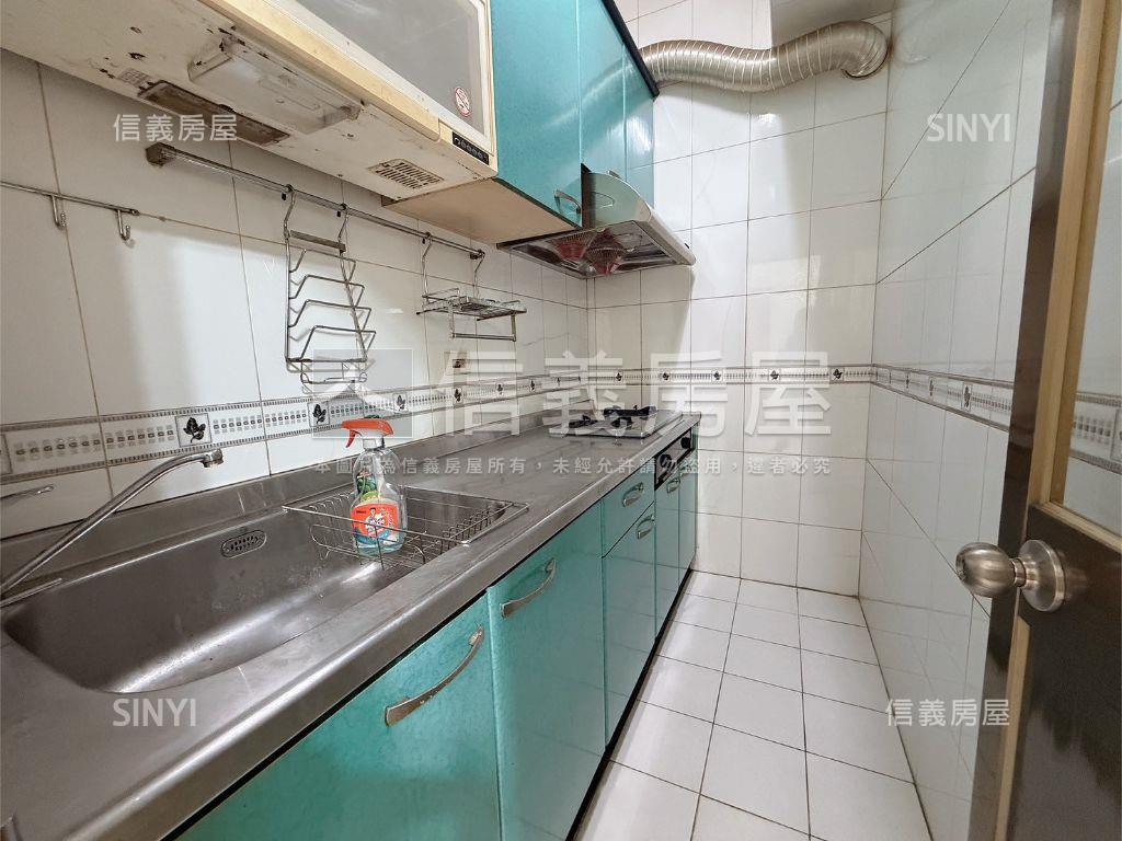 成泰路靜巷透天房屋室內格局與周邊環境