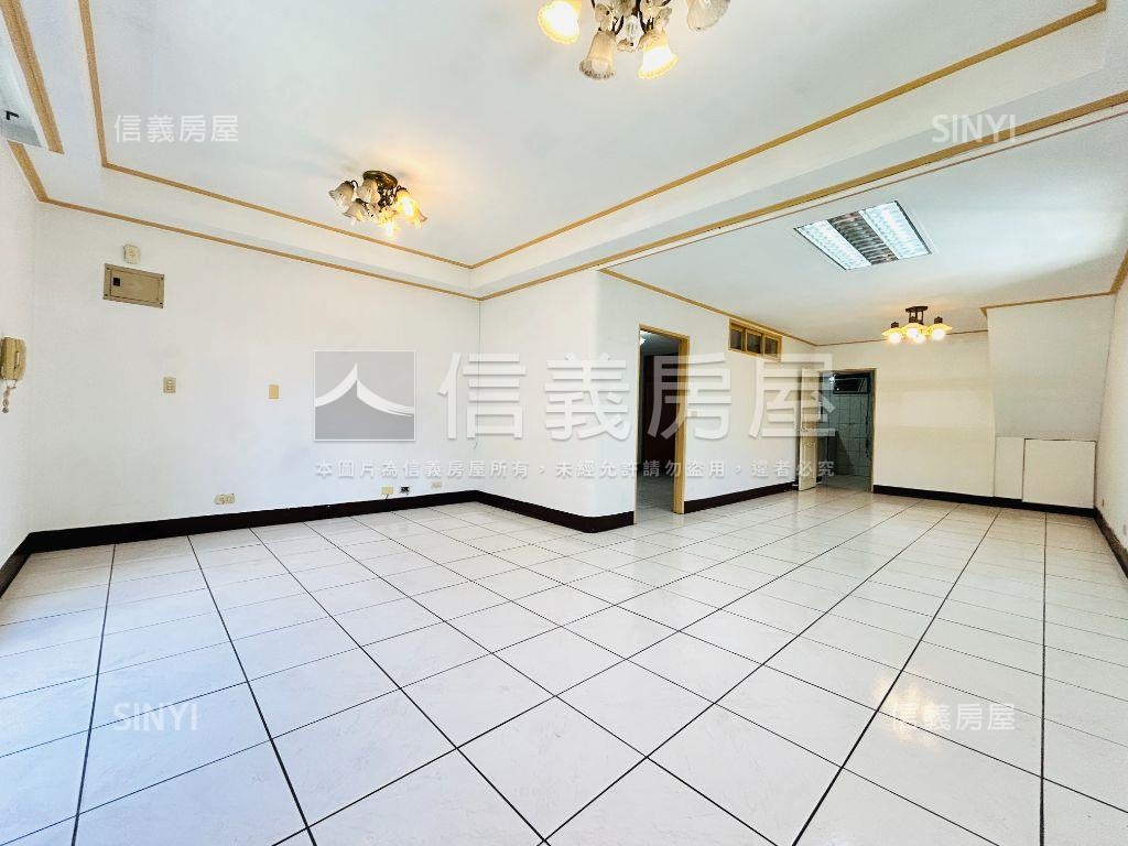 東煒欽品。旁的邊間珠寶盒房屋室內格局與周邊環境