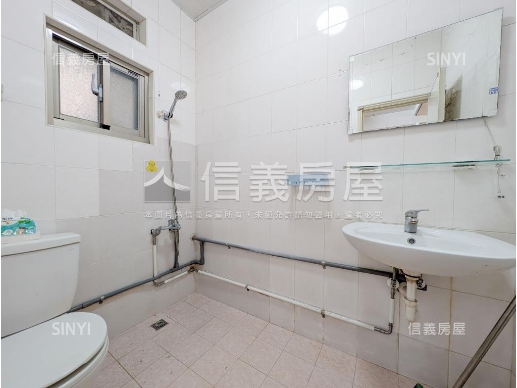 國光邊間採光屋房屋室內格局與周邊環境