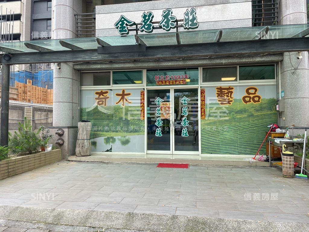 民權路大面寬大空間金店面房屋室內格局與周邊環境