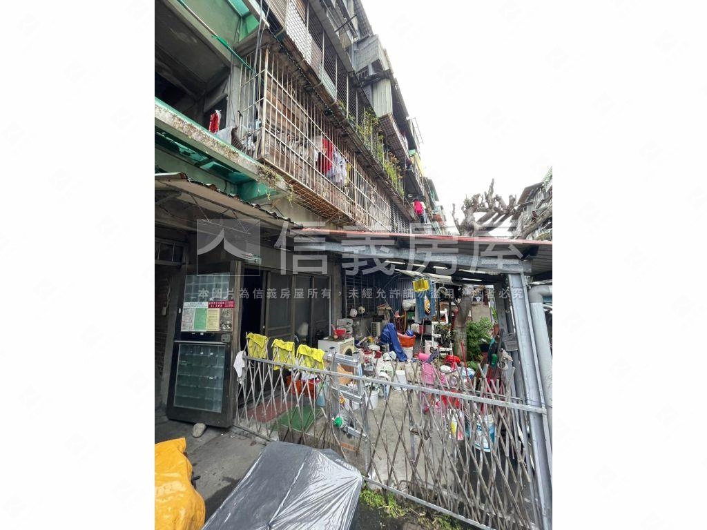 面新店溪河濱公寓房屋室內格局與周邊環境