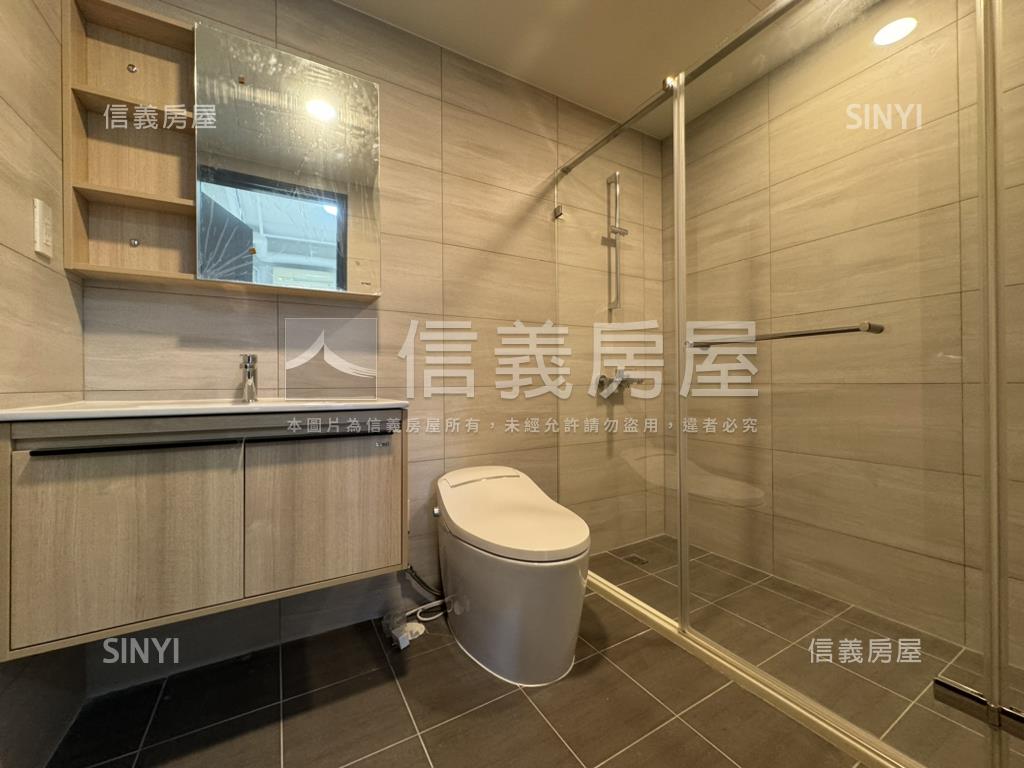 白天鵝Ａ棟雙衛浴美景平車房屋室內格局與周邊環境
