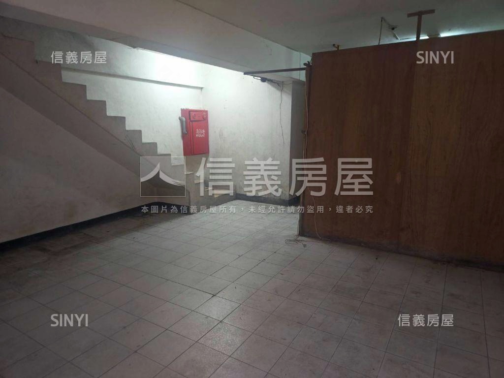 民利街。黃金店辦房屋室內格局與周邊環境